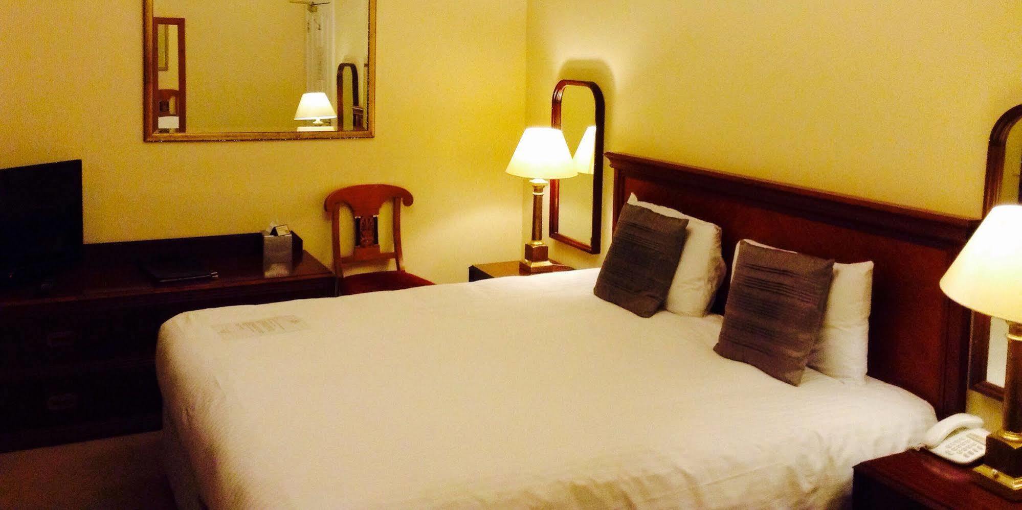 Grampian Hotel Пърт Екстериор снимка